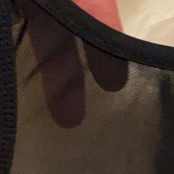 GAIAM PATTERNED SPORTS BRA W/ SHEER BACK - Picture 6 of 6